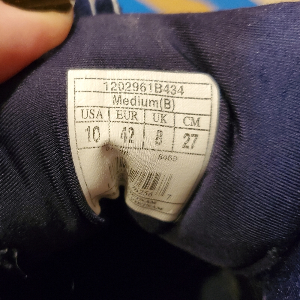 Brooks Adrenaline Shoes - Picture 6 of 6